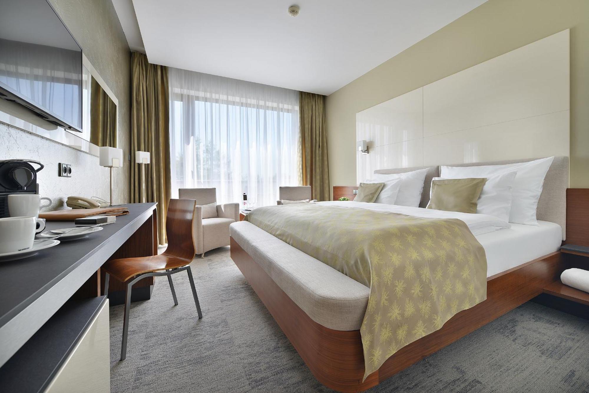 Wellness Hotel Diamant Глубока-над-Влтавою Екстер'єр фото
