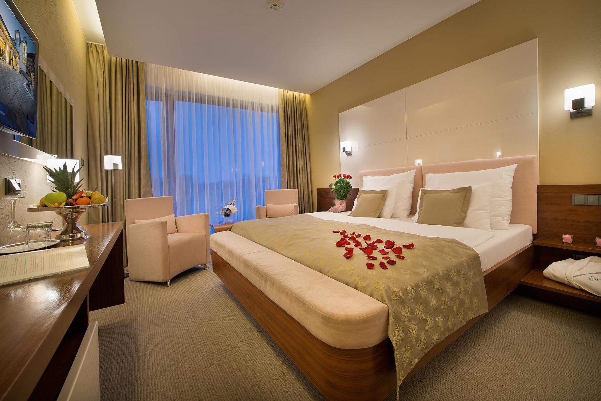 Wellness Hotel Diamant Глубока-над-Влтавою Екстер'єр фото