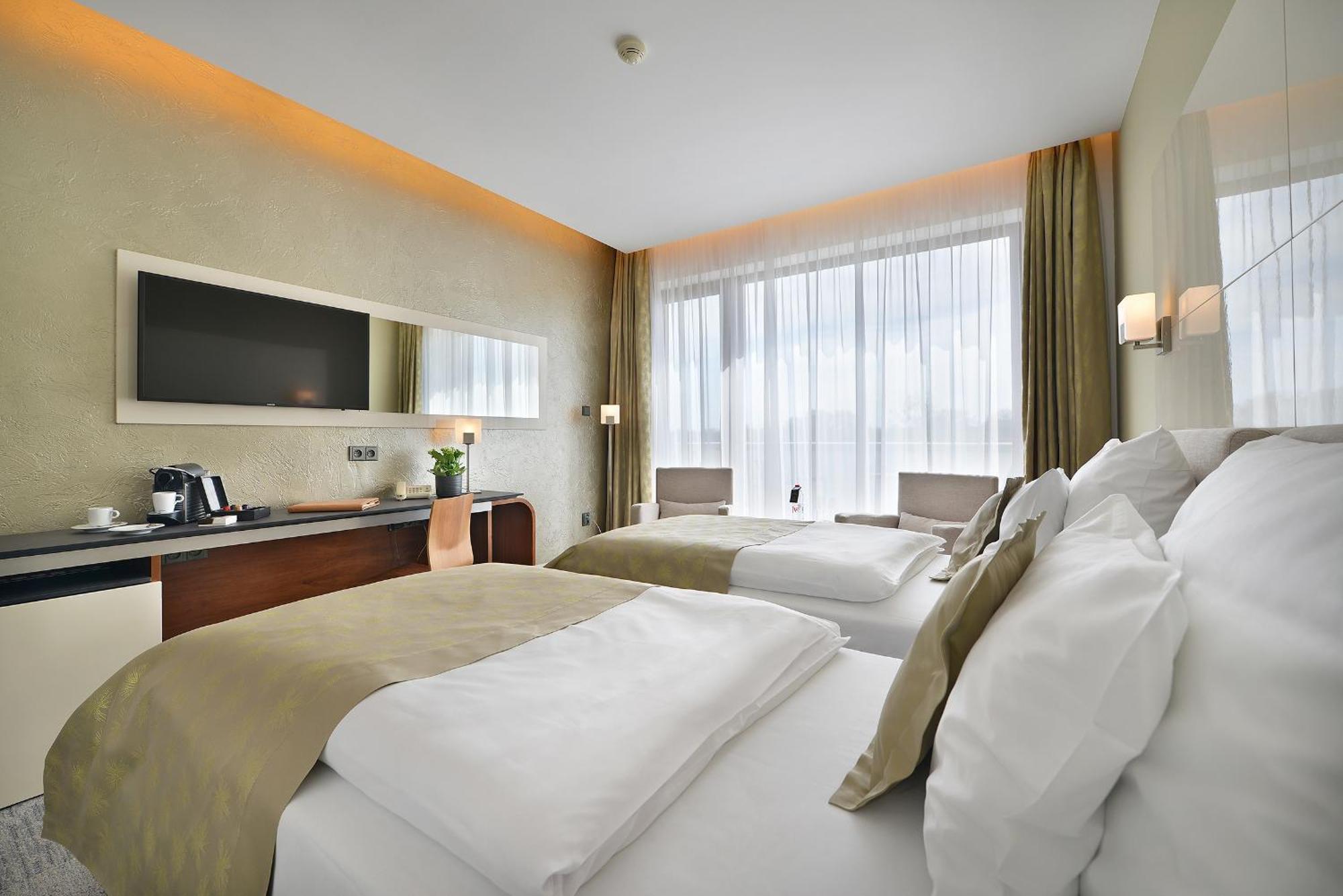 Wellness Hotel Diamant Глубока-над-Влтавою Екстер'єр фото