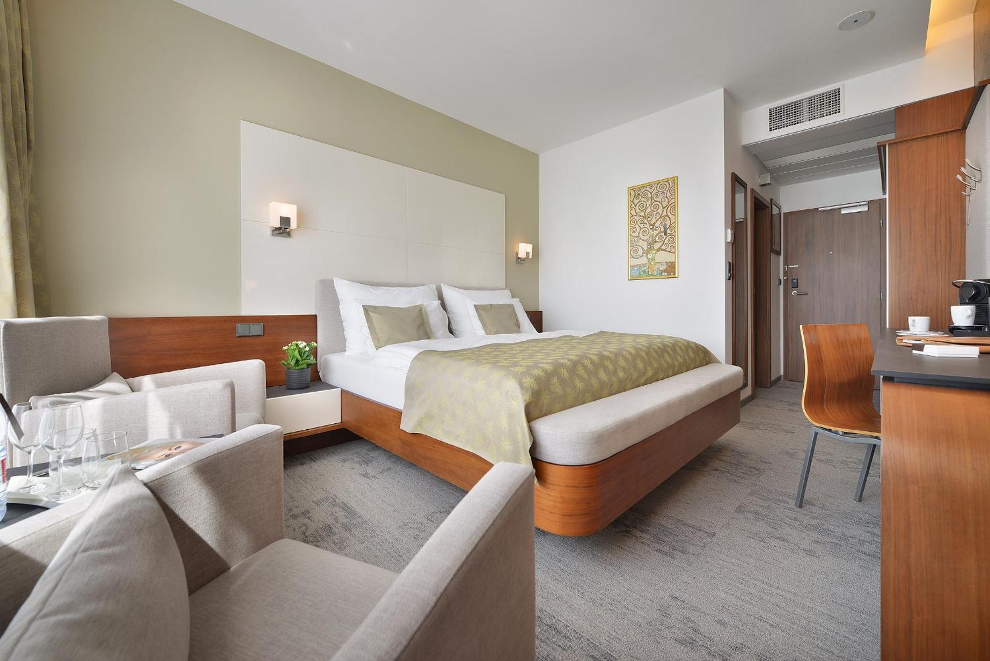 Wellness Hotel Diamant Глубока-над-Влтавою Екстер'єр фото