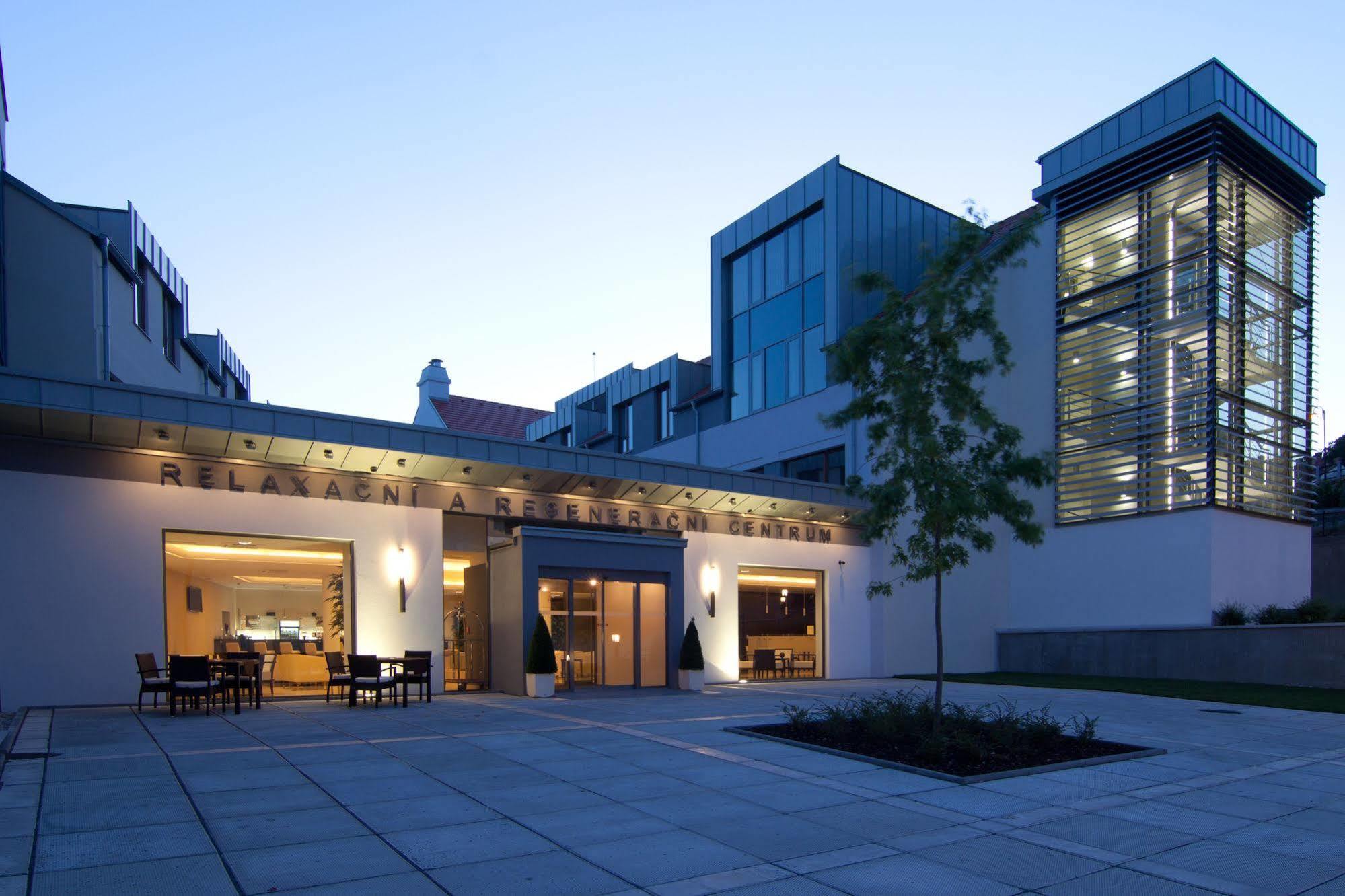 Wellness Hotel Diamant Глубока-над-Влтавою Екстер'єр фото