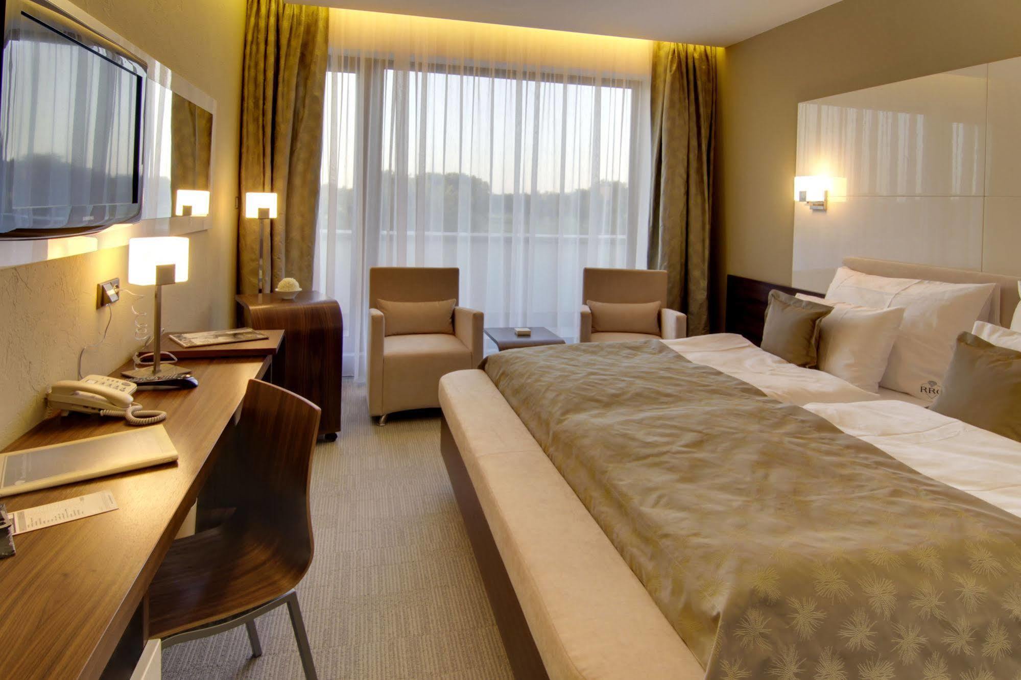 Wellness Hotel Diamant Глубока-над-Влтавою Екстер'єр фото