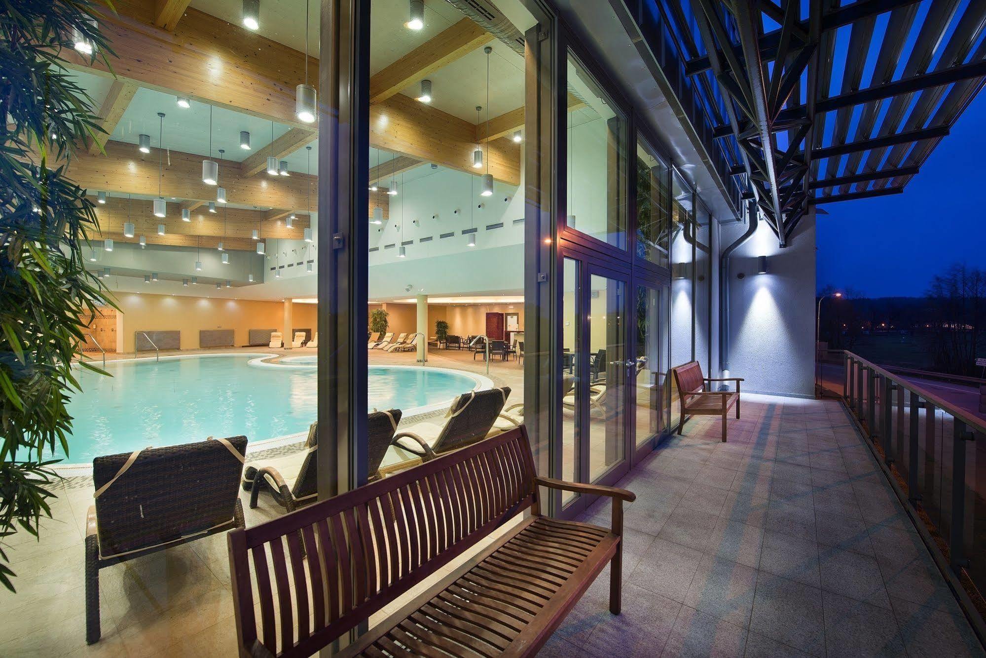 Wellness Hotel Diamant Глубока-над-Влтавою Екстер'єр фото